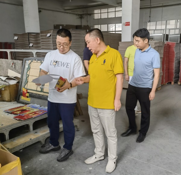 深化合作 共贏發展——陳灼帶隊赴無錫市開展白酒配套產業招商引資活動，聚焦印刷項目合作